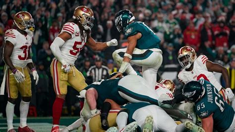 Brock Purdy throws 4 TDs as 49ers thump Eagles 42-19